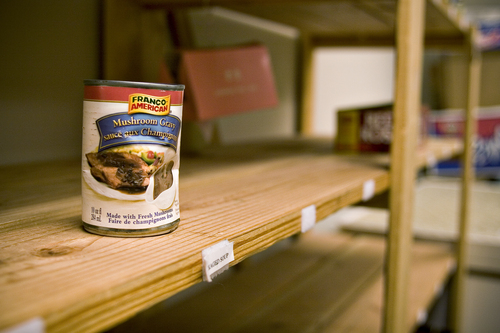 Food-bank-empty-shelf